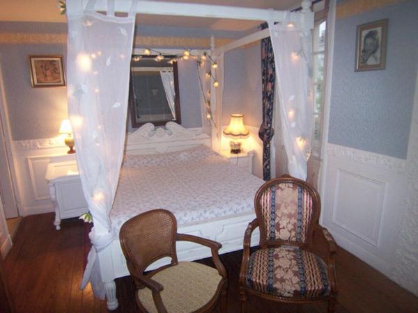 Logis Deritel Bed & Breakfast Montsûrs Cameră foto
